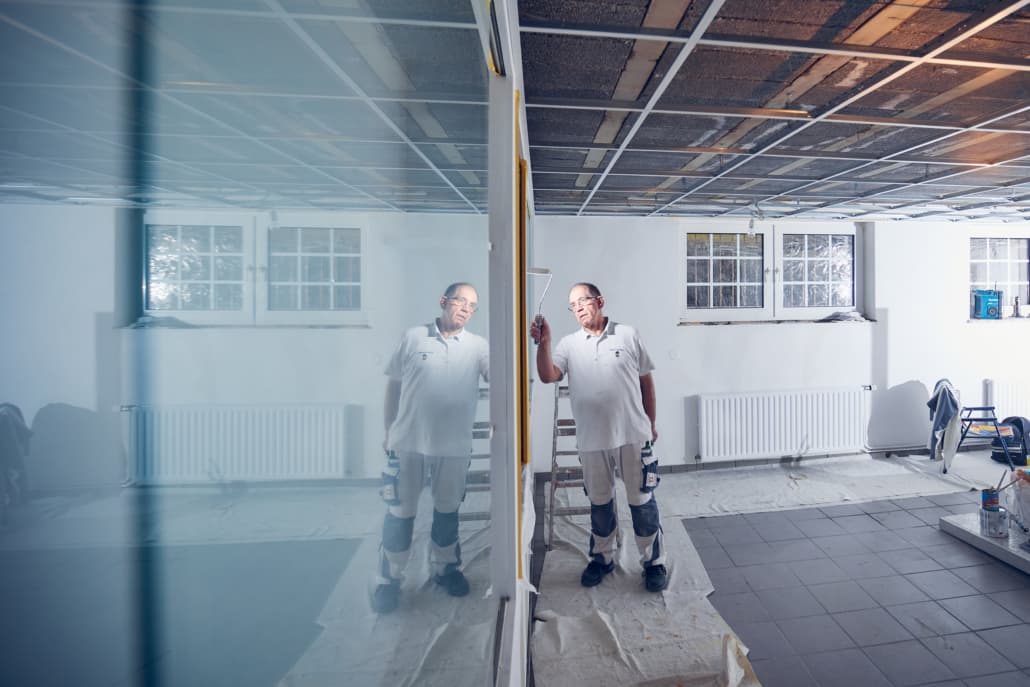 Lackierarbeiten von Malerfachbetrieb Bardenberg — frisch lackierte Fensterrahmen